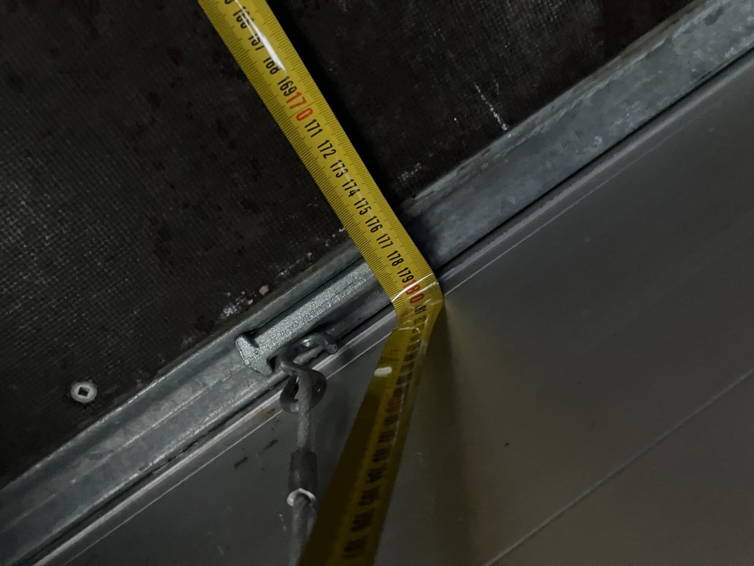 Hapert tandemasser/aanhanger met huif 12