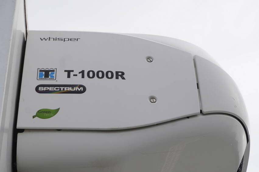 Iveco Eurocargo 140-210 4x2 / Cazaux multitemperature refrigerator / Thermoking T-1000R Spectrum 5