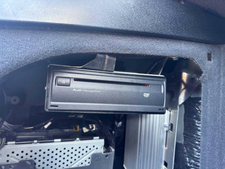 Audi A8 3.2 FSI Pro Line 19