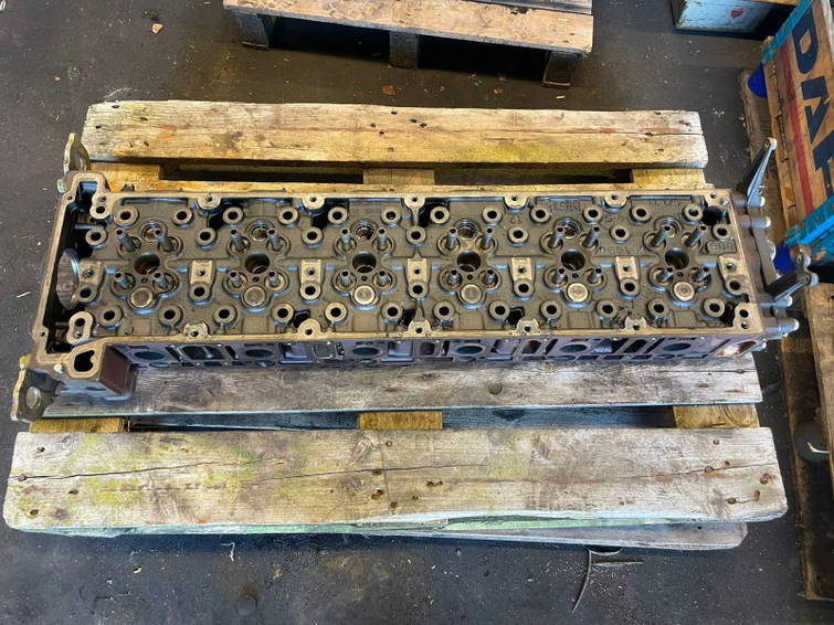 Mercedes-Benz A 4710107520 Cylinder Head 2